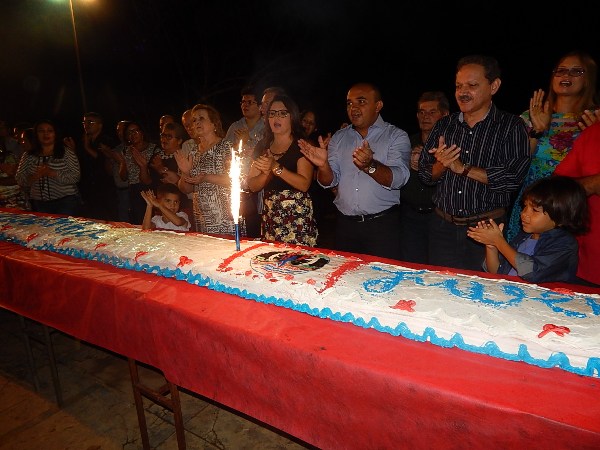 Aniversário de Lagoinha com Bolo de 20 metros  - Imagem 14