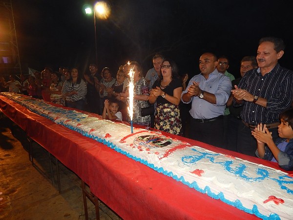Aniversário de Lagoinha com Bolo de 20 metros  - Imagem 17