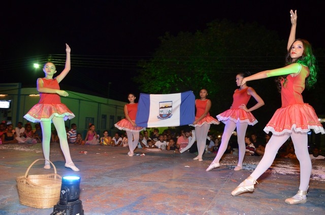 Apresentações Culturais Marcam a 1ª Noite do Aniversário de Ipiranga - Imagem 170
