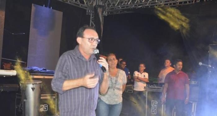 Missa,  corte do bolo e festa popular marcam as comemorações do aniversário de  N. S. dos Remédios - Imagem 1