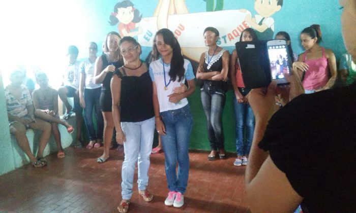 Alunos da Escola Municipal Antonio Xavier são homenageados por bons - Imagem 8