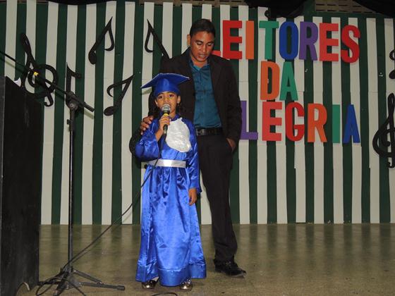 Mais de 90 crianças do programa Alfa e Beto colam grau  - Imagem 4