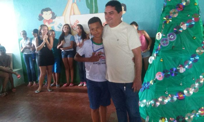 Alunos da Escola Municipal Antonio Xavier são homenageados por bons - Imagem 16