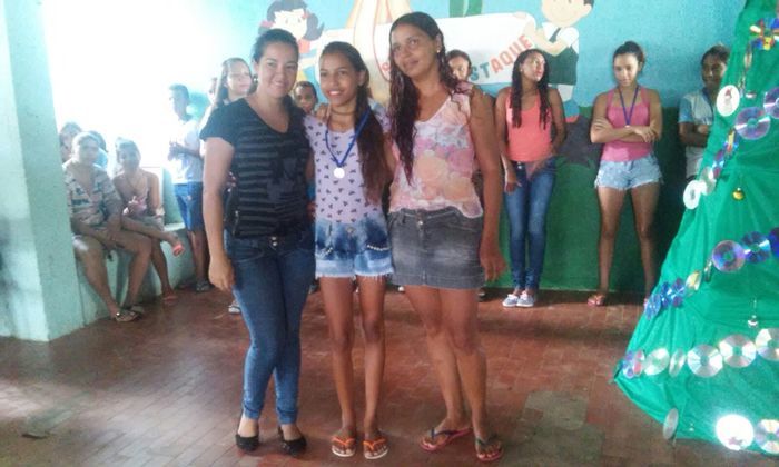 Alunos da Escola Municipal Antonio Xavier são homenageados por bons - Imagem 14