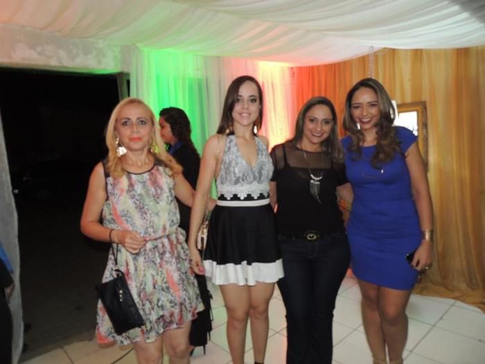 Prefeitura Municipal realiza a maior e mais bonita festa  - Imagem 7