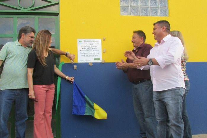 Prefeito Walter Alencar Inaugura Várias Obras em Agricolândia  - Imagem 9