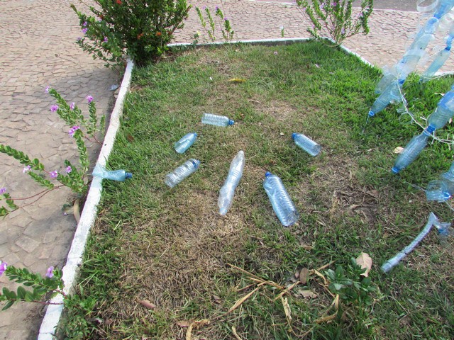 Ornamentação Natalina de Ipiranga do Piauí Está Sendo Vandalizada - Imagem 2