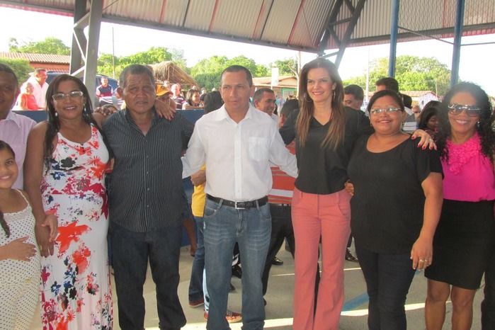 Prefeito Walter Alencar Inaugura Várias Obras em Agricolândia  - Imagem 24