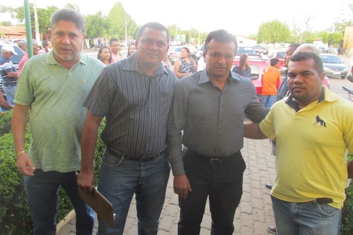 Prefeito Walter Alencar Inaugura Várias Obras em Agricolândia  - Imagem 1