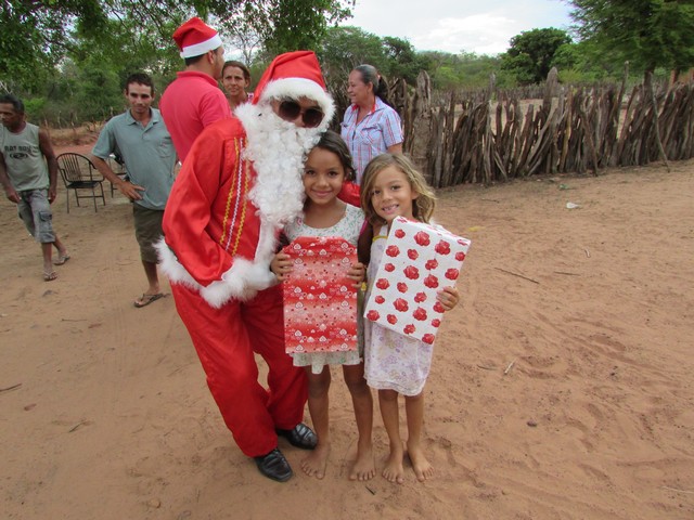 Papai Noel Fez Alegria das Crianças em Na Localidade Jardim - Imagem 20