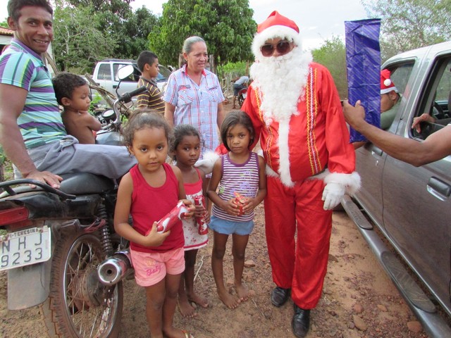Papai Noel Fez Alegria das Crianças em Na Localidade Jardim - Imagem 56