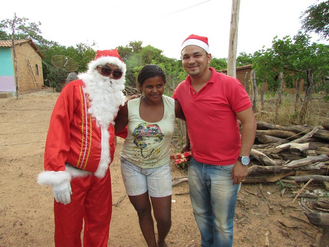 Papai Noel Fez Alegria das Crianças em Na Localidade Jardim - Imagem 48