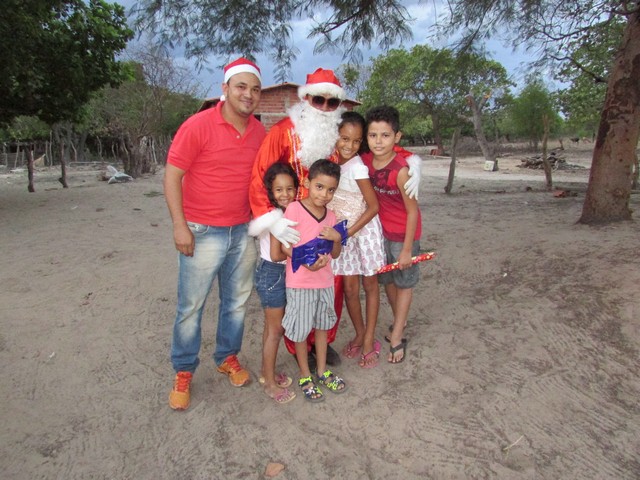 Papai Noel Fez Alegria das Crianças em Na Localidade Jardim - Imagem 81