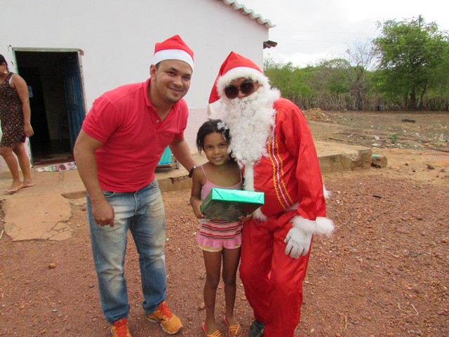 Papai Noel Fez Alegria das Crianças em Na Localidade Jardim - Imagem 22