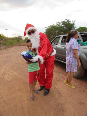 Papai Noel Fez Alegria das Crianças em Na Localidade Jardim - Imagem 66