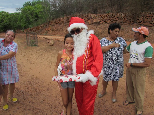 Papai Noel Fez Alegria das Crianças em Na Localidade Jardim - Imagem 23