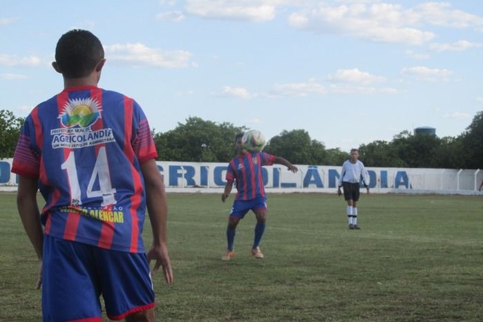 Emelec esmaga o time do Boi Morto e enfrentará a Vila na Final  - Imagem 12