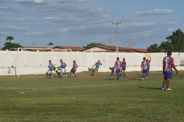 Emelec esmaga o time do Boi Morto e enfrentará a Vila na Final  - Imagem 23