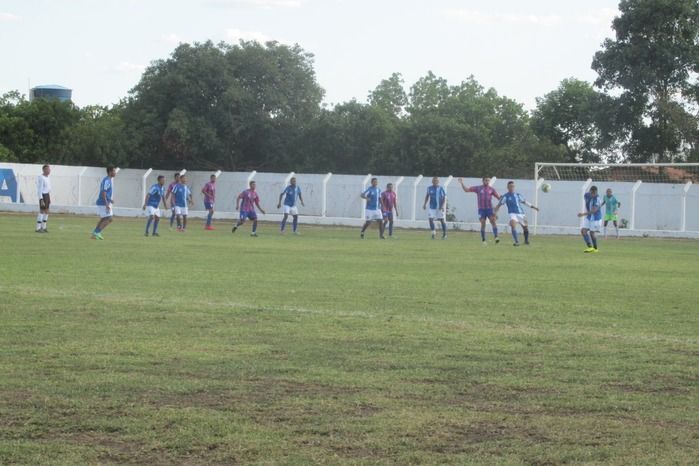 Emelec esmaga o time do Boi Morto e enfrentará a Vila na Final  - Imagem 13