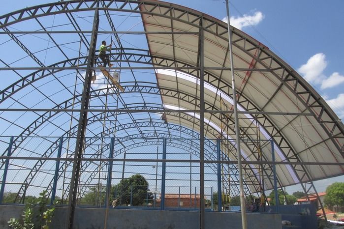 Prefeito: Walter Alencar cobre Quadra de Esporte de Pitombeira  - Imagem 8
