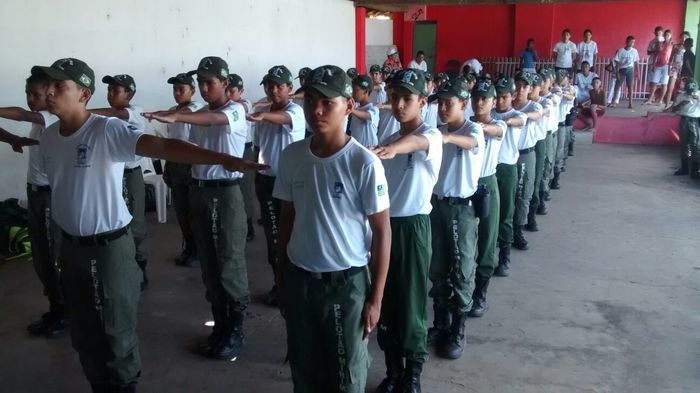 Pelotão mirim faz apresentação em festa Beneficente em Agricolândia   - Imagem 7