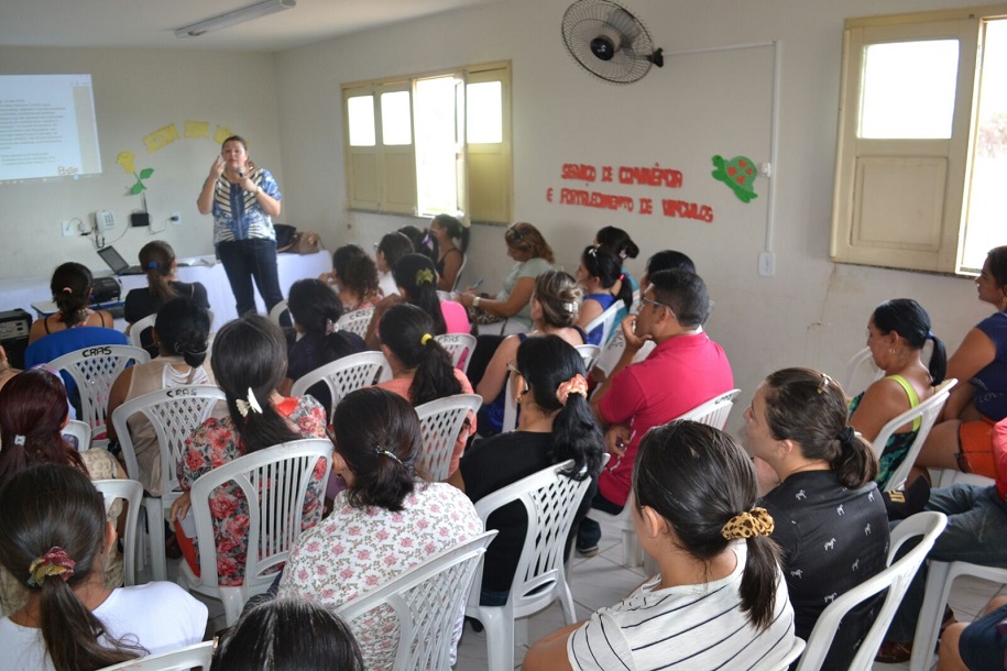 Secretaria de Educação realiza reunião sobre a Base Nacional Comum