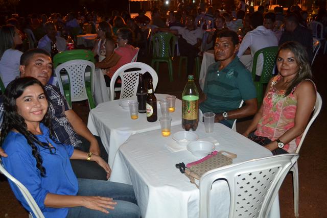 Casal Venicio do Ó e Carmelina realizam confraternização em Pimente - Imagem 32