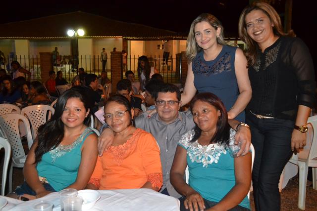 Casal Venicio do Ó e Carmelina realizam confraternização em Pimente - Imagem 17