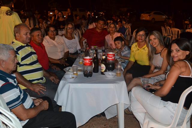 Casal Venicio do Ó e Carmelina realizam confraternização em Pimente - Imagem 39