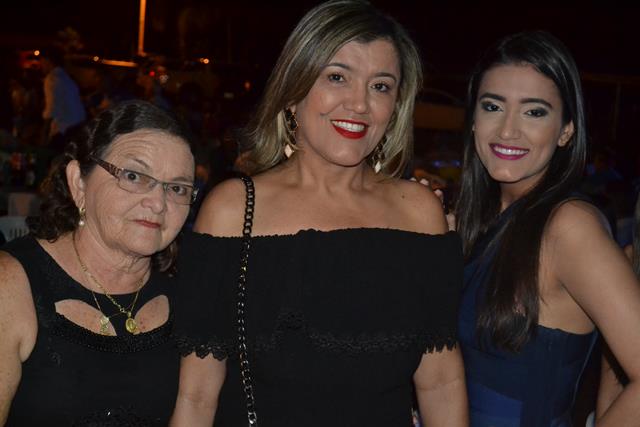 Casal Venicio do Ó e Carmelina realizam confraternização em Pimente - Imagem 10