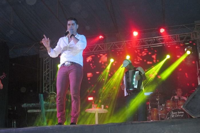 Bonde do Vaqueiro e Forró Molejo finalizam a última noite de festejos no Bairro Baixa - Imagem 12