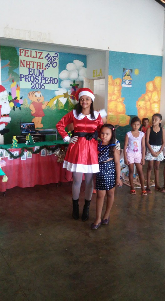 Alunos são homenageados por bons resultados escolares em 2015 - Imagem 8