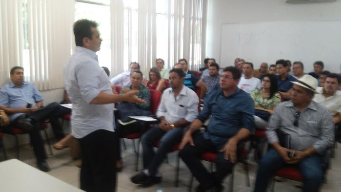 Prefeito Zé Resende assina convênio com a FUNASA para construir 8 sistemas de abastecimento d'água - Imagem 1