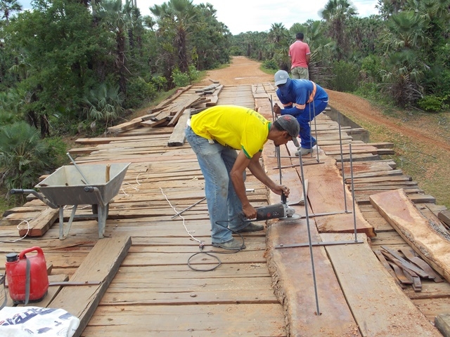 Prefeitura inicia recuperação de pontes sobre o Rio Piauí - Imagem 3