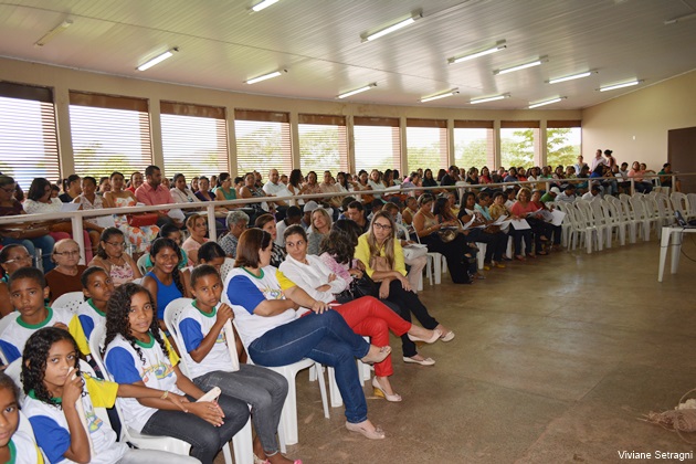 Mais de 460 profissionais da Educação participam do primeiro dia da Formação Continuada 2015 da SEMEEC de Corrente - Imagem 1