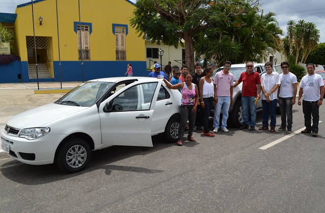 Prefeitura de Buriti dos Lopes compra mais dois veículos 0km para a frota municipal - Imagem 1