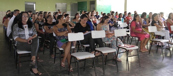 SEMEC inicia ano letivo 2015 com Semana Pedagógica  - Imagem 5