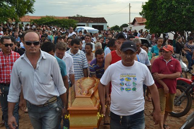 Gercineide Monteiro é sepultada em Lagoa do Sitio  - Imagem 15