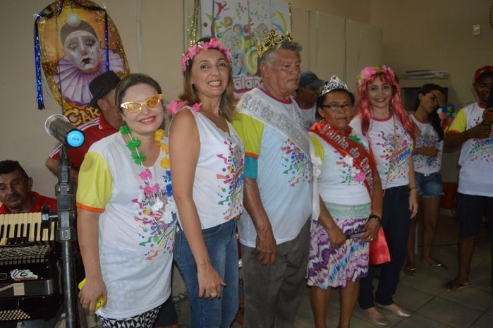 Idosos animam no Bloco Balança mas não Cai no carnaval 2015 - Imagem 32