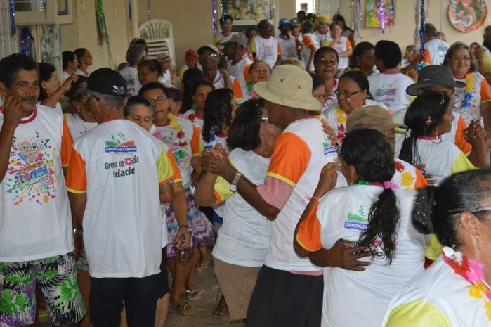 Idosos animam no Bloco Balança mas não Cai no carnaval 2015 - Imagem 11