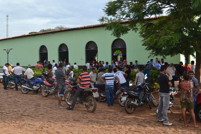 Tristeza e Muita Revolta Marcaram o Sepultamento da Primeira Dama de Lagoa do Sitio Gercineide Monteiro de 34 Anos - Imagem 14