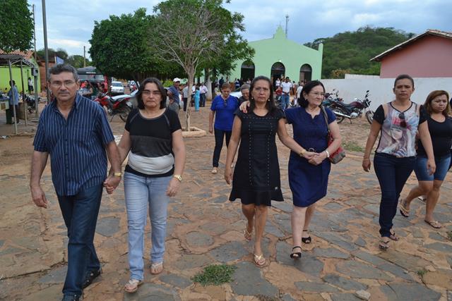 Tristeza e Muita Revolta Marcaram o Sepultamento da Primeira Dama de Lagoa do Sitio Gercineide Monteiro de 34 Anos - Imagem 5