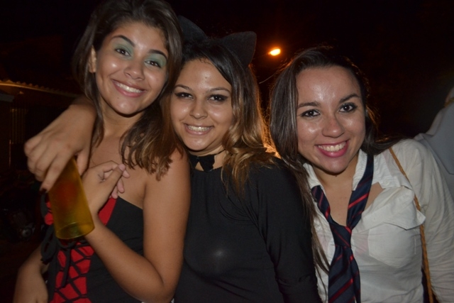 Corso e banda Nairê agitam a primeira noite de Carnaval em Campo Maior - Imagem 15