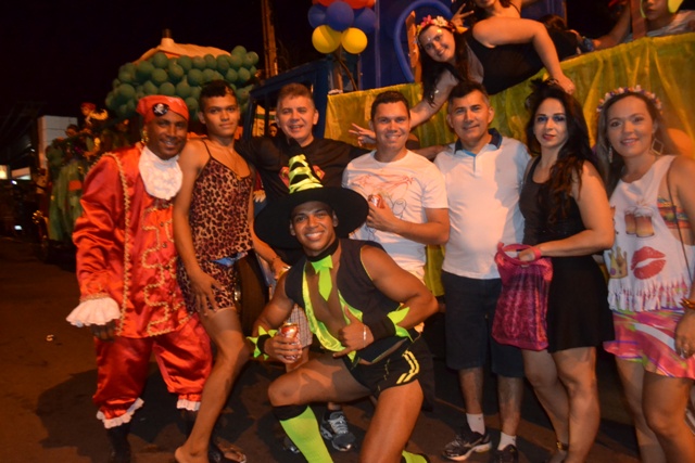 Corso e banda Nairê agitam a primeira noite de Carnaval em Campo Maior - Imagem 25