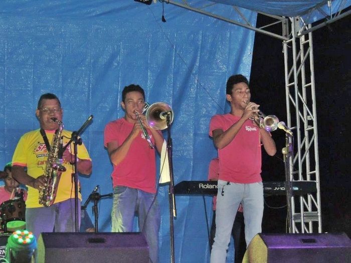 Público prestigia o Baile à Fantasia realizado sexta na AABB - Imagem 17