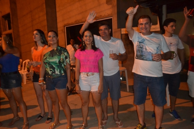 Corso e banda Nairê agitam a primeira noite de Carnaval em Campo Maior - Imagem 31