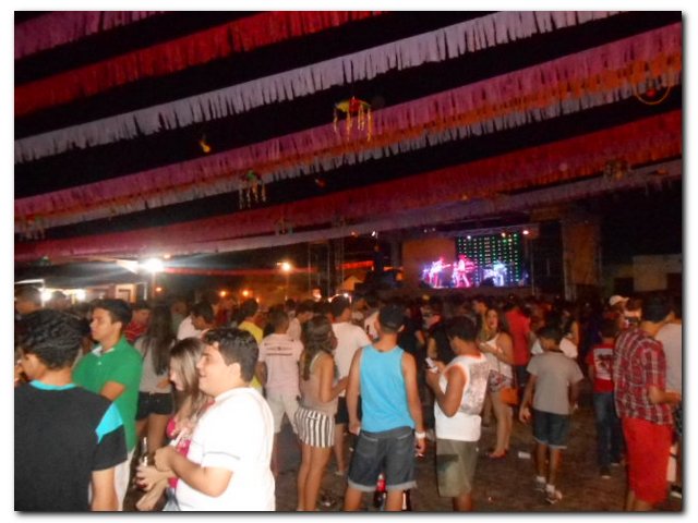 Primeira noite de Carnaval em Inhuma começa com muita alegria! - Imagem 4