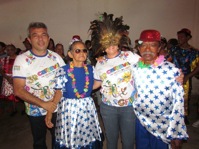 Prefeito Edílson Capote participa do terceiro carnaval do idoso - Imagem 8