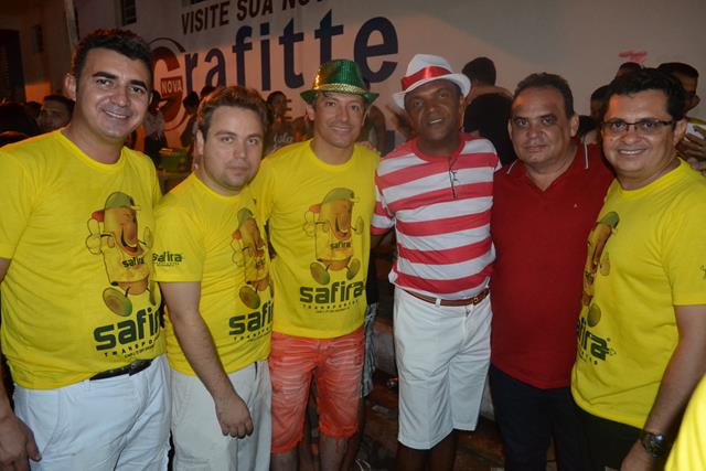 Venicio do Ó e prefeitos da região participam do corso em Valença   - Imagem 81