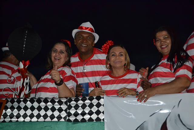 Venicio do Ó e prefeitos da região participam do corso em Valença   - Imagem 40